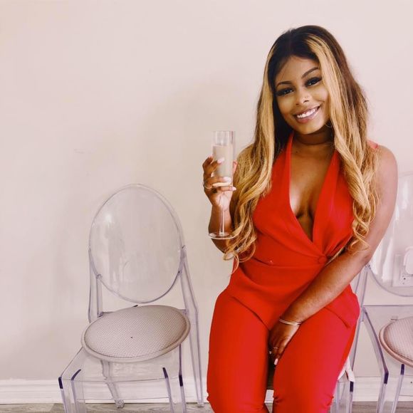 Meet your Posher, Akilah - Picture 1 of 1